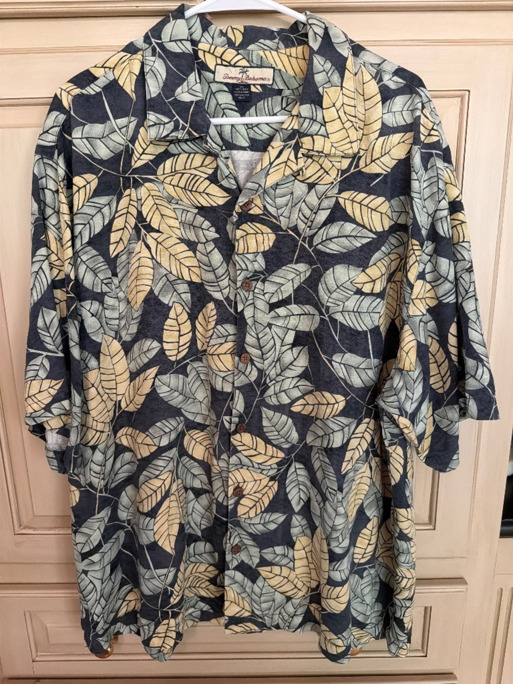 Tommy Bahama Front Button Casual Shirt